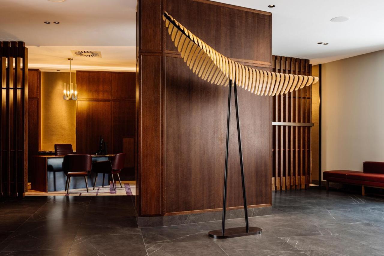 The Tasman, A Luxury Collection Hotel, ホバート エクステリア 写真 The sculpture in 2016