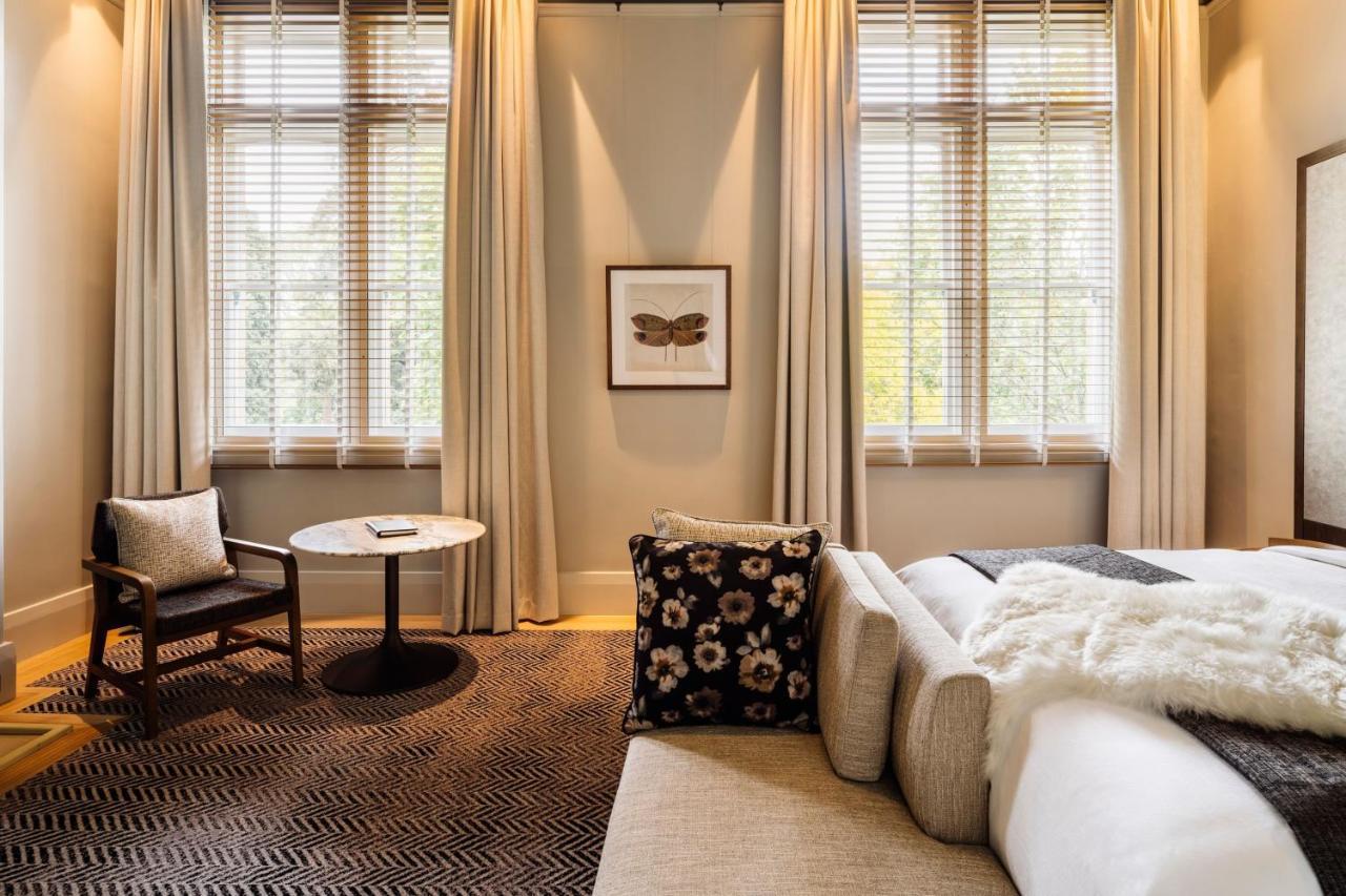 The Tasman, A Luxury Collection Hotel, ホバート エクステリア 写真 A room at the hotel