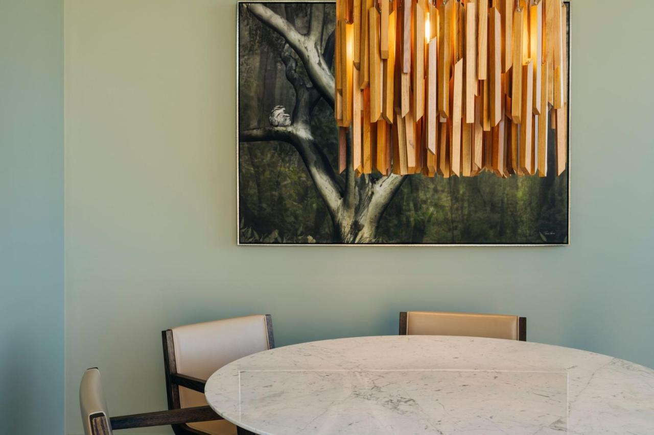 The Tasman, A Luxury Collection Hotel, ホバート エクステリア 写真 A work by the artist