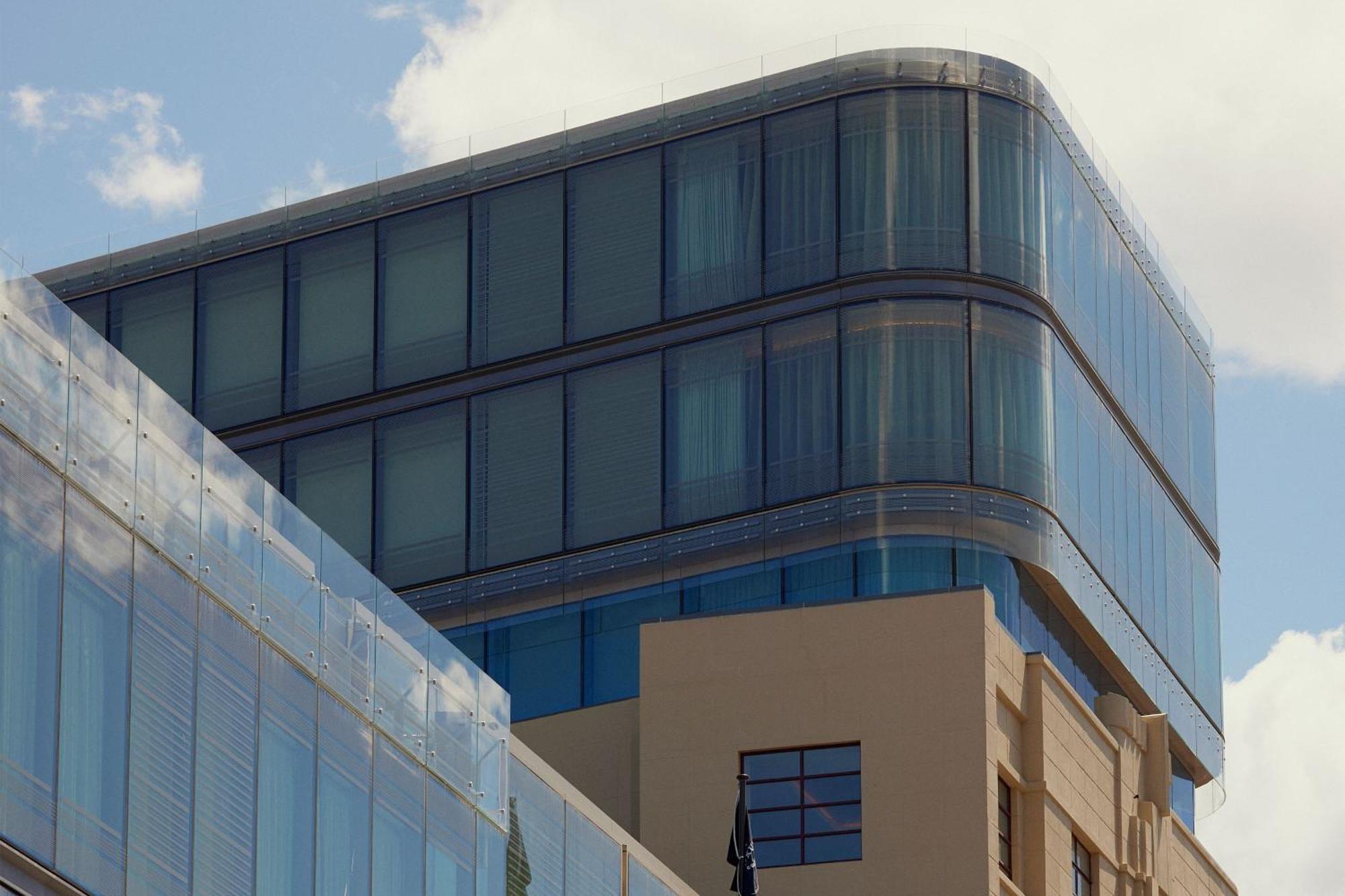 The Tasman, A Luxury Collection Hotel, ホバート エクステリア 写真 The building's top floors