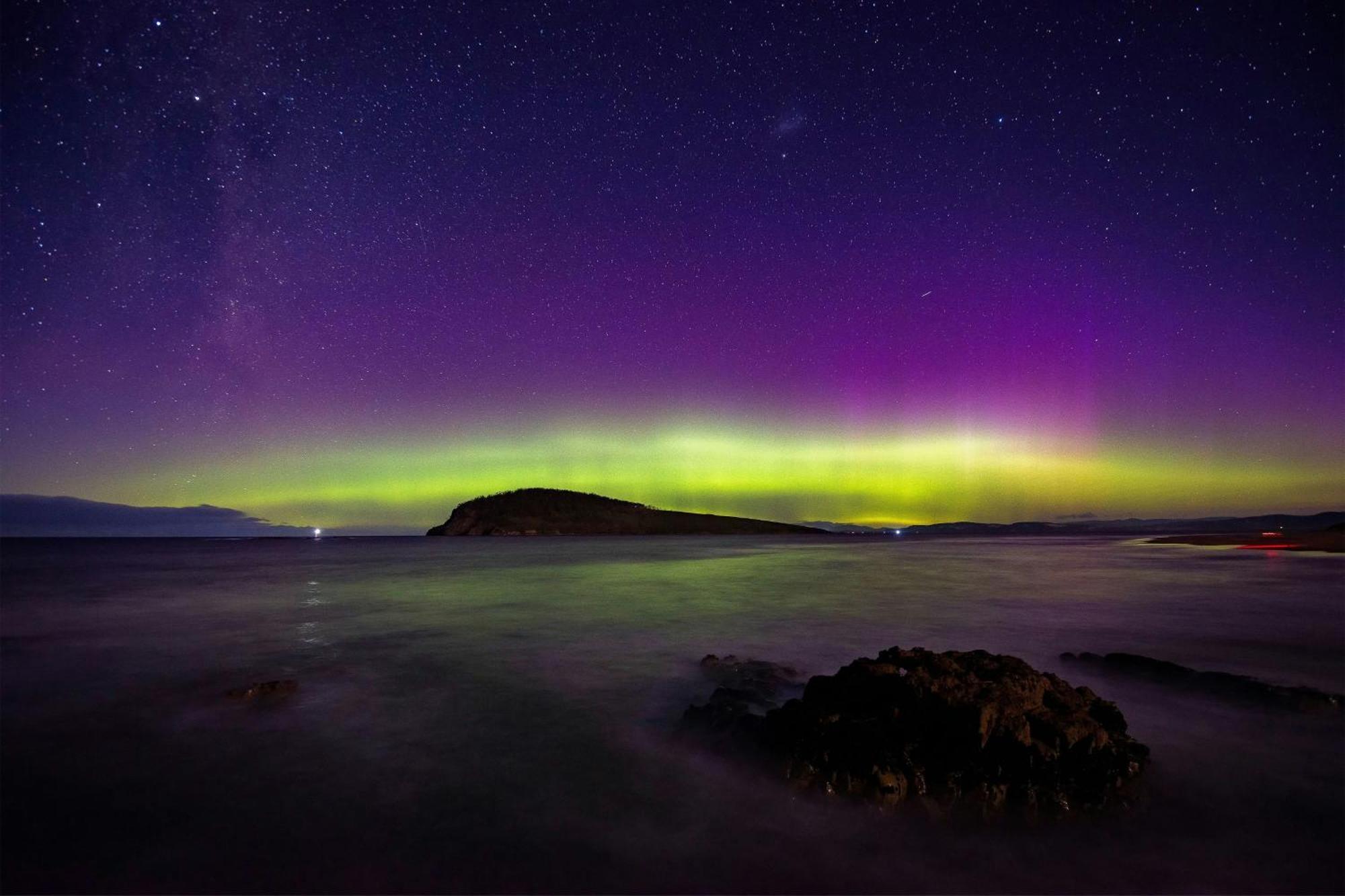 The Tasman, A Luxury Collection Hotel, ホバート エクステリア 写真 Aurora Borealis over the Isle of Skye