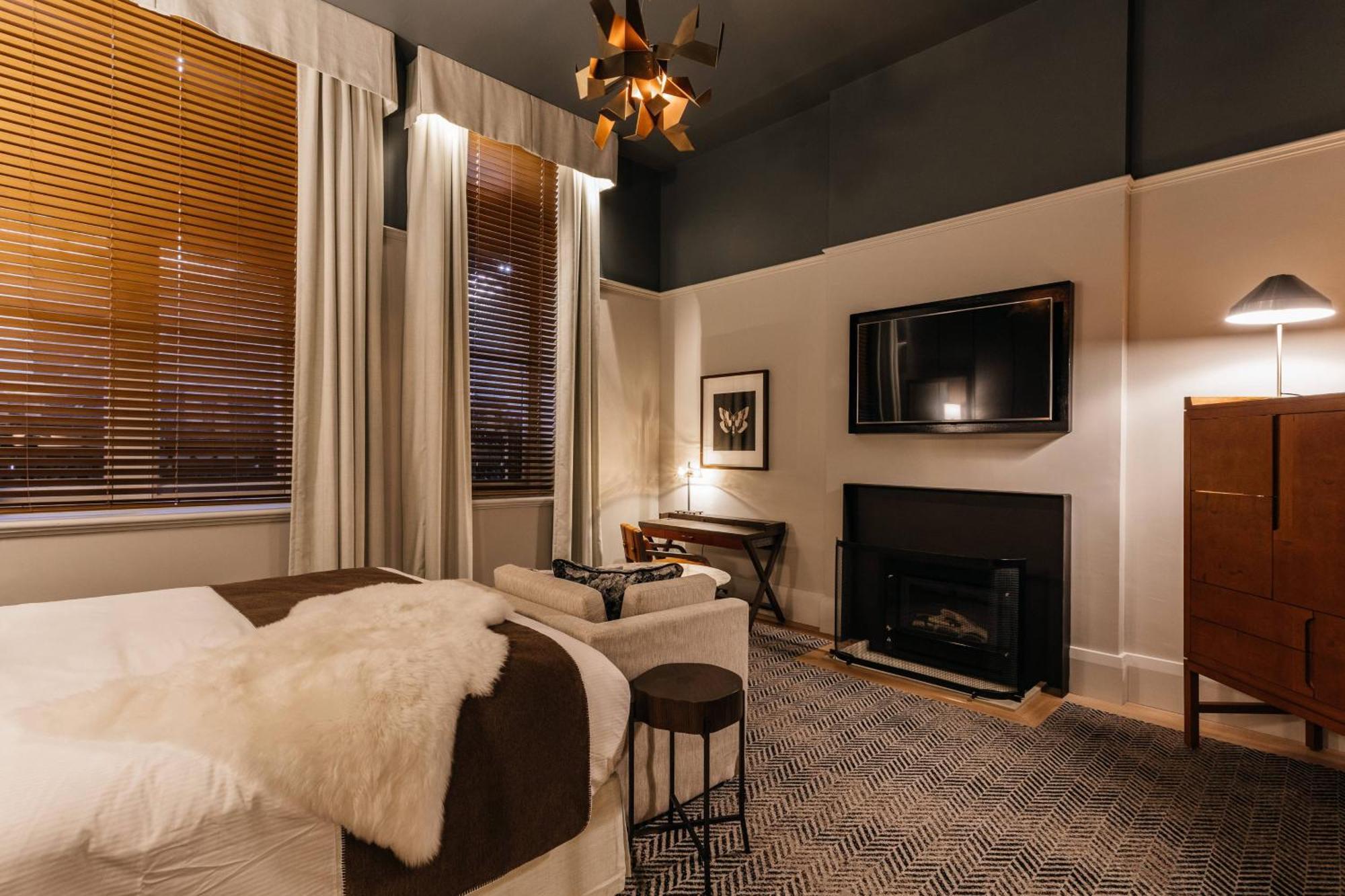 The Tasman, A Luxury Collection Hotel, ホバート エクステリア 写真 A room at the Hotel